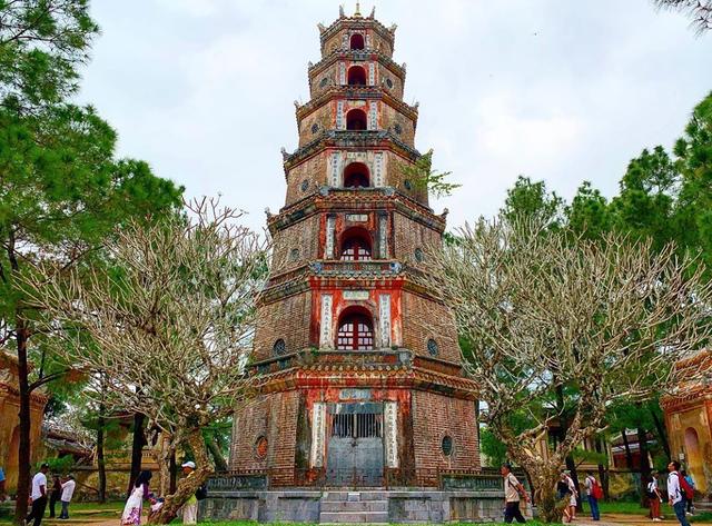 Pagoda Thien Mu-3.jpg